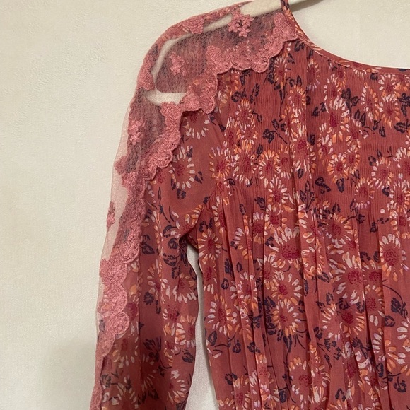 Free People EUC Charlotte Open Waters Midi Dress with lace crochet sleeves XS - Picture 4 of 6